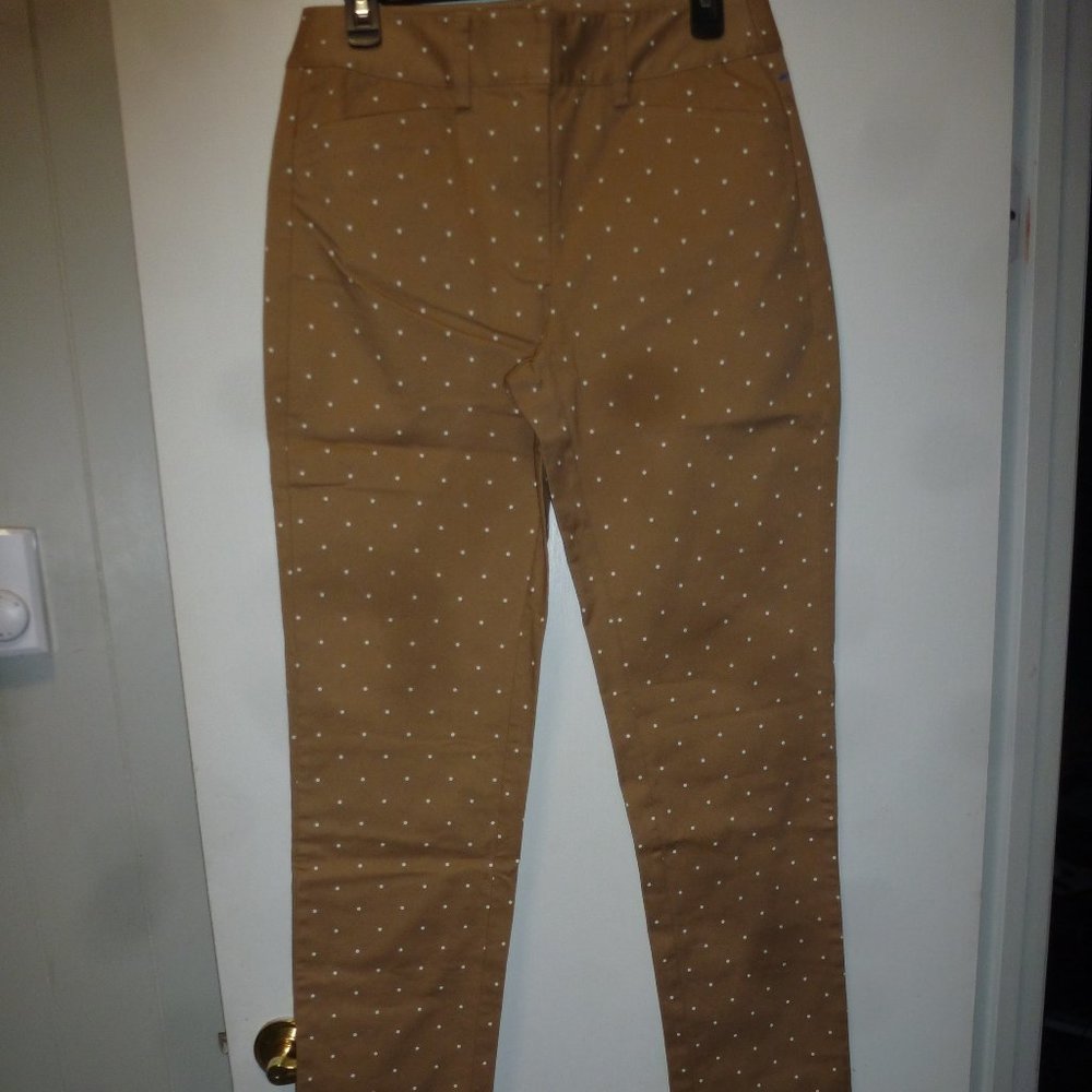 Lands End Slim leg X- LONG Tan and white polka dot pants sz 6 NWOT